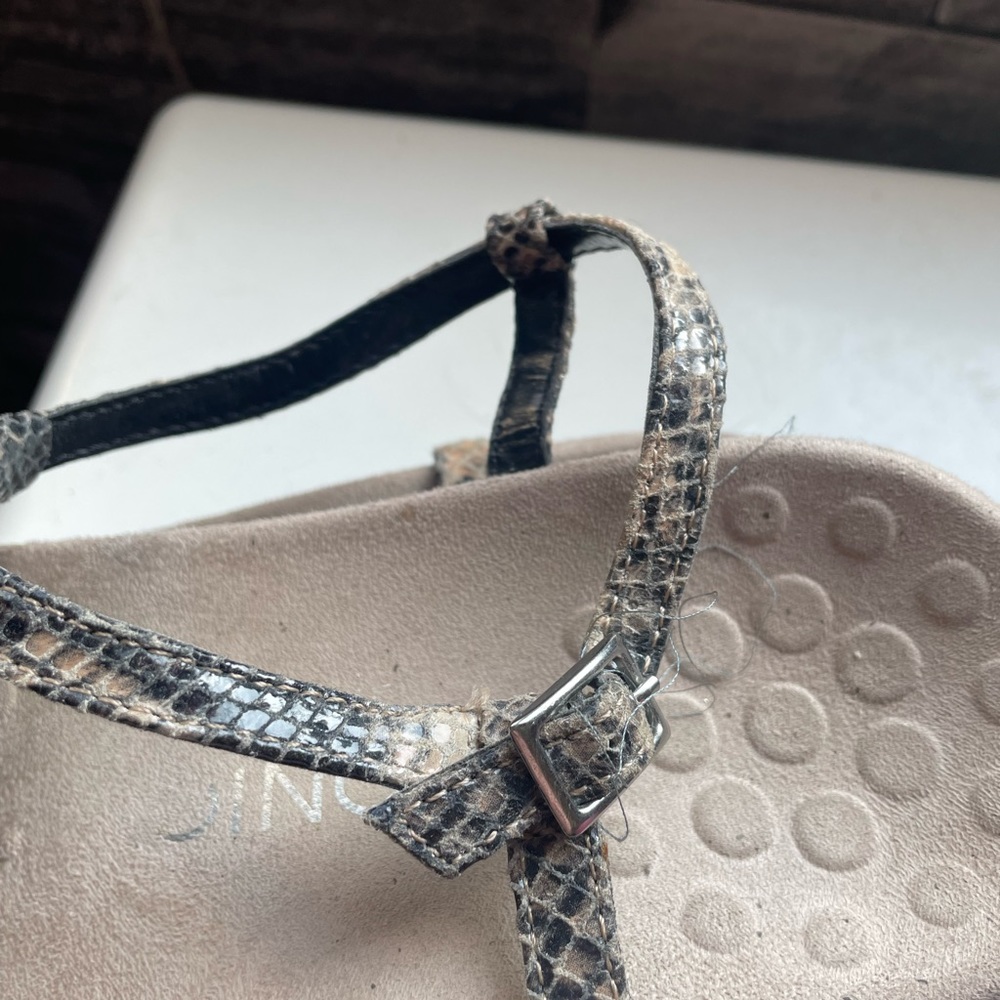 Vionic Sandals - Picture 4 of 4